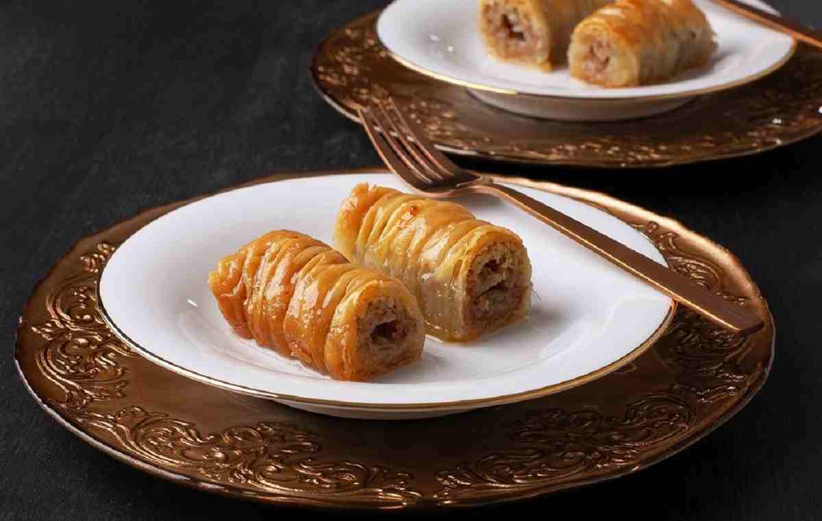 تصویر 2 از بهترین باقلوا استانبولی گردویی + قیمت خرید عالی