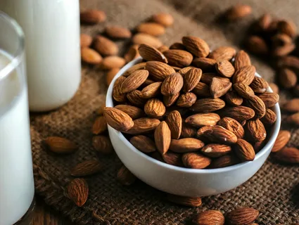 تصویر 3 از خرید بادام درختی صبحانه + قیمت فروش استثنایی