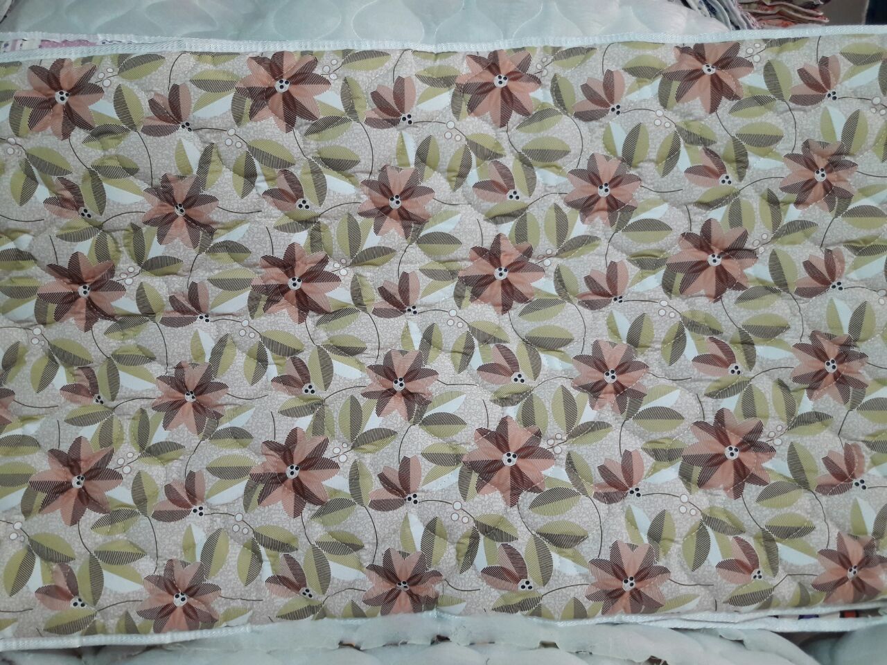 تصویر 1 از قیمت تشک مسافرتی بدون زیپ در اصفهان