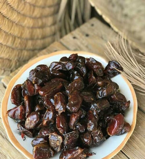 تصویر 1 از خرما کبکاب سیاه تازه و یکدست با هسته کوچک