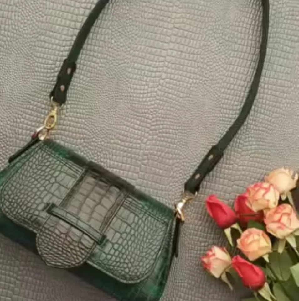 تصویر 3 از کیف دوشی زنانه چرم دست دوز