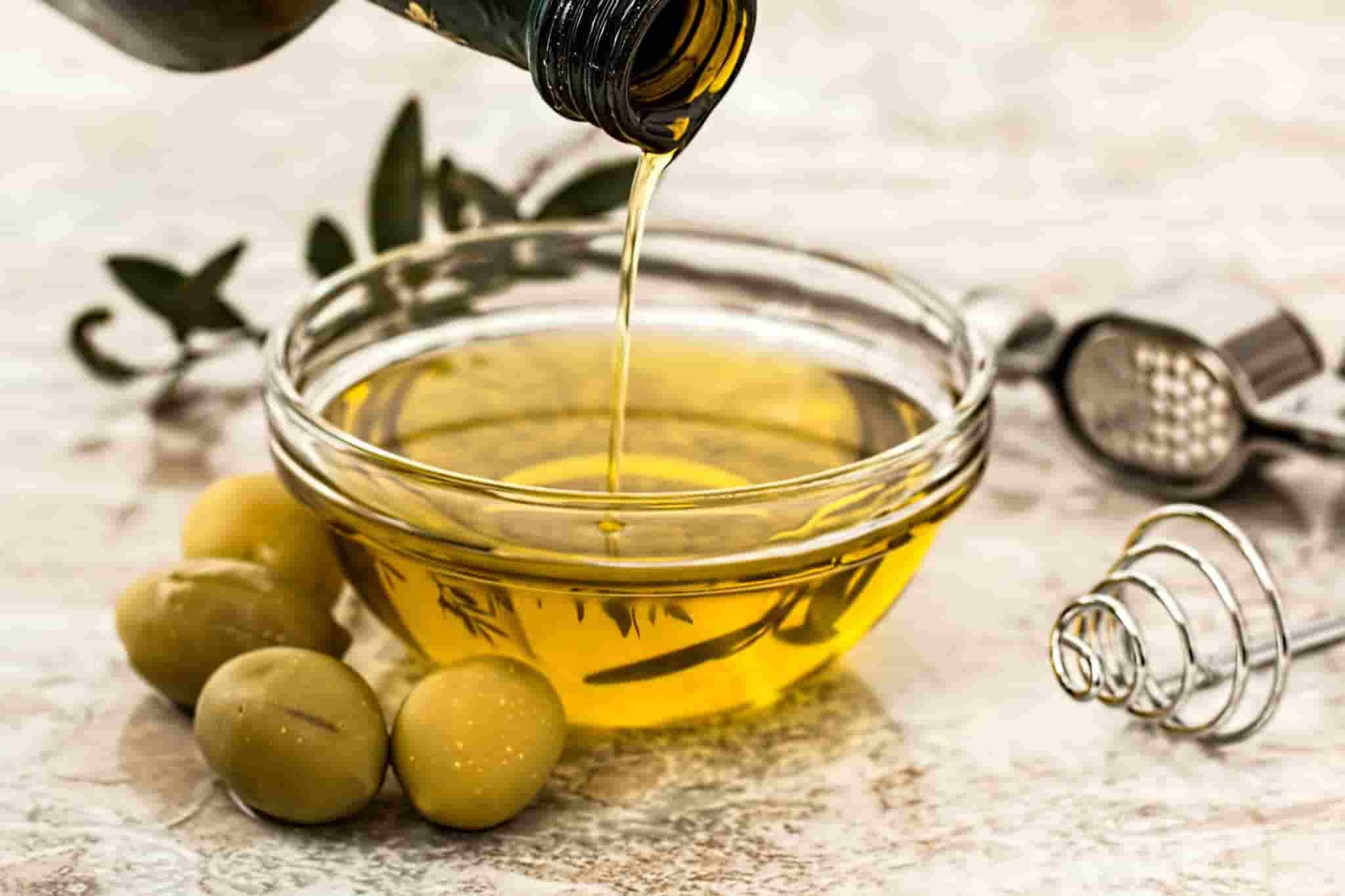 تصویر 1 از فروش روغن زیتون بکر اصل + قیمت خرید به صرفه