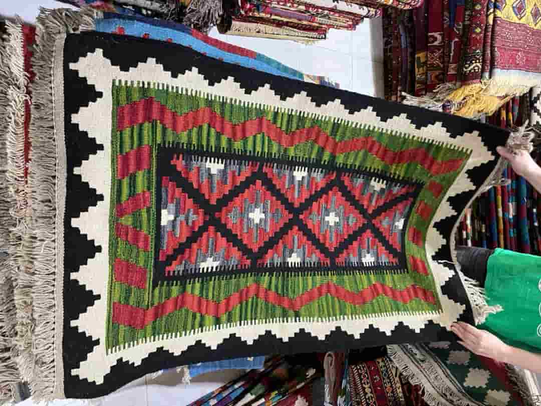 تصویر 3 از قیمت خرید گلیم دستباف دورو همدانی + فروش ویژه