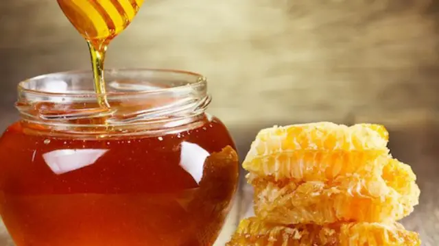 تصویر 1 از خرید و قیمت عسل چهل گیاه با موم + فروش عمده