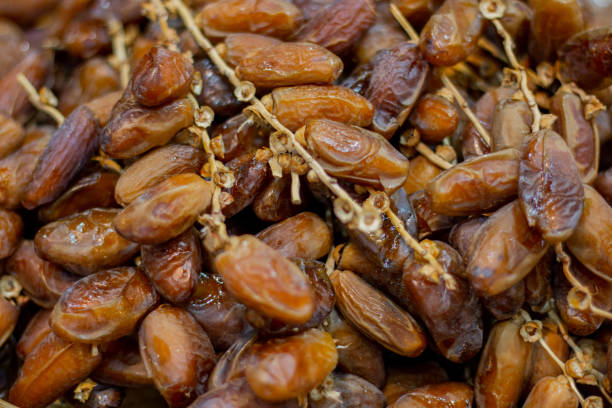 تصویر 4 از قیمت خرما زاهدی درجه یک + فروش عمده