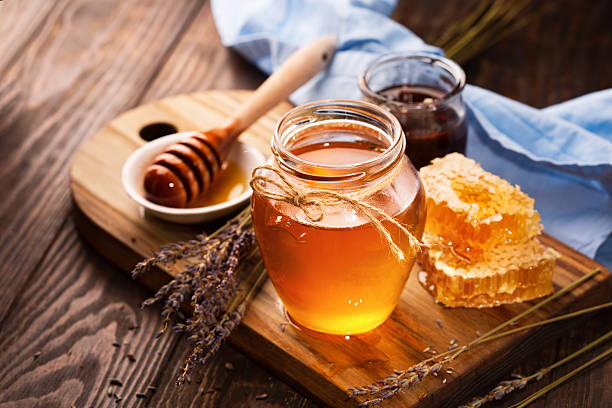 تصویر 5 از قیمت عسل ۹۰۰ گرمی آذر کندو + خرید باور نکردنی