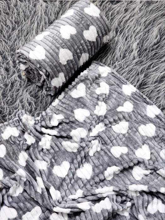 تصویر 3 از پتو کرکره ای مناسب سفرهای کوهستانی و محیط‌ های سرد