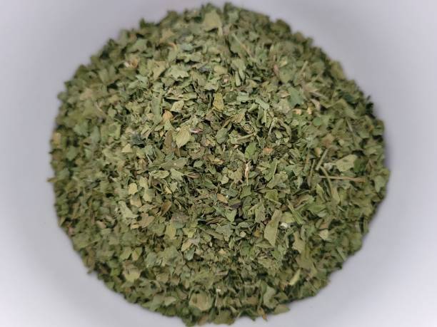 تصویر 2 از قیمت خرید گیاه آویشن کوهی خشک یا پودری + فروش ویژه