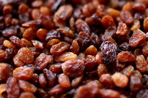 تصویر 1 از قیمت کشمش پلویی قرمز + خرید باور نکردنی