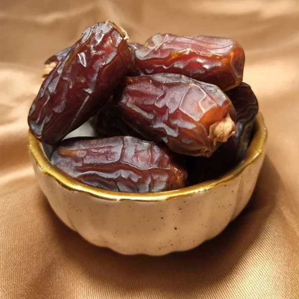تصویر 3 از قیمت خرما پیارم رویال + خرید باور نکردنی