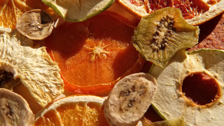 میوه خشک ارگانیک با فرآوری بهداشتی