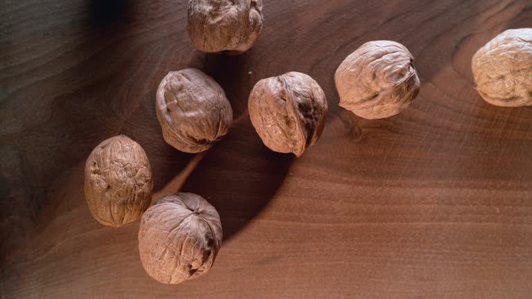 خرید گردو اسراییلی
