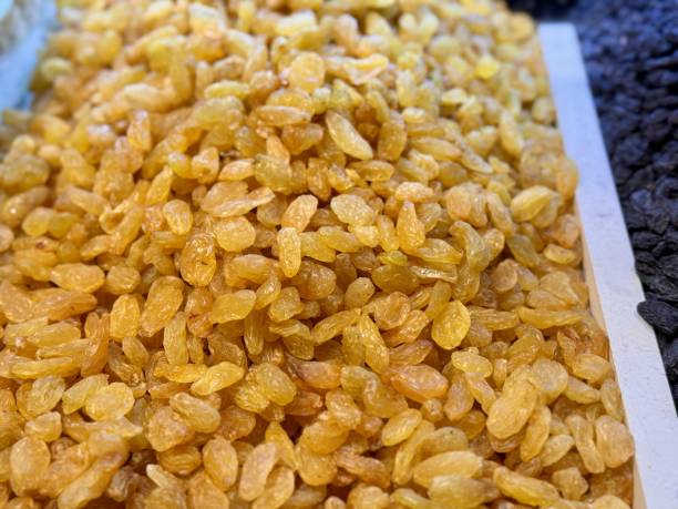 تصویر 1 از قیمت خرید کشمش پلویی تیزابی فله (سبزه معمولی) + فروش ویژه