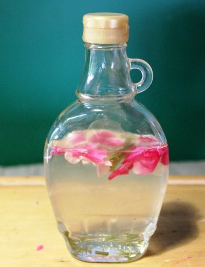 تصویر 2 از فروش گلاب غنچه گل محمدی + قیمت خرید به صرفه