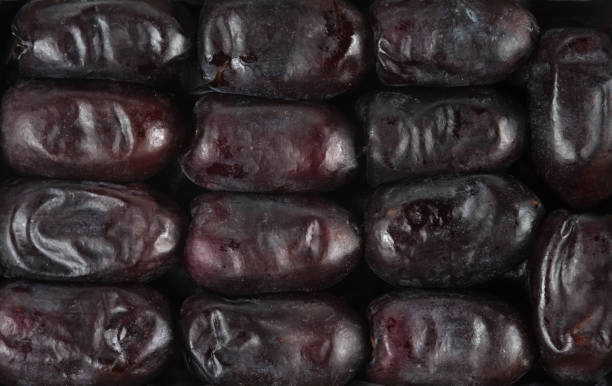 تصویر 4 از قیمت خرید خرما مضافتی تازه و مرغوب + فروش ویژه