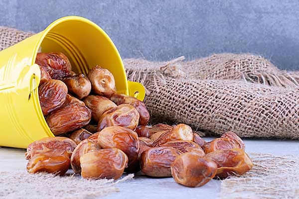 تصویر 4 از خرما عسلی طبس طلایی و نرم با طعم به یاد ماندنی
