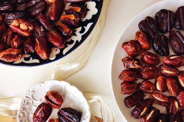 خرما عسلی ریز با شیرینی طبیعی و بافتی نرم
