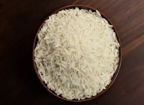 تصویر 1 از برنج طارم سنگی رنگ طبیعی و دانه‌ شفاف تولید شده در شالیزار های ایران