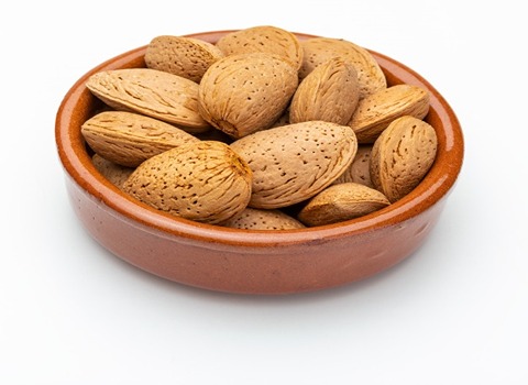تصویر 3 از بادام درختی تازه درشت با پوست ارسال عمده