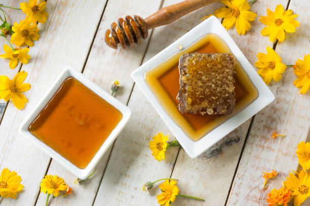 تصویر 4 از عسل چهل گیاه خالص با خواص درمانی و عطر گل‌ های وحشی