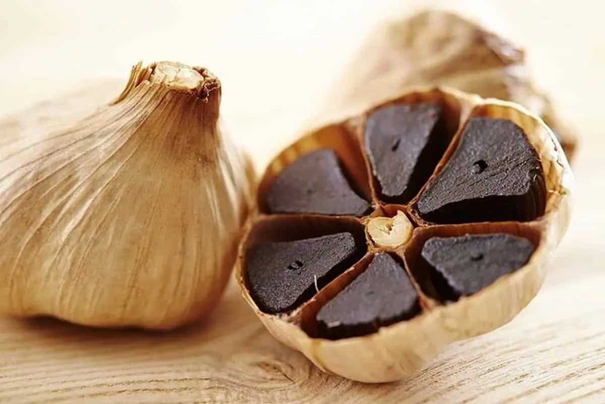تصویر 2 از سیر سیاه تخمیری طبیعی سرشار از آنتی اکسیدان و انرژی‌ بخش برای بدن