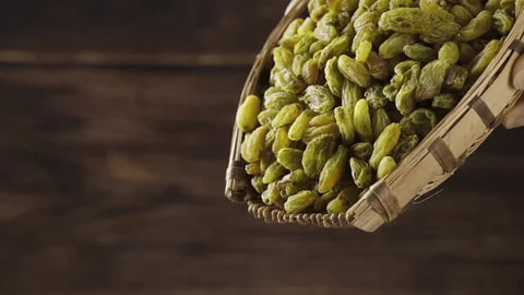 تصویر 1 از کشمش سبز لوکس و شرایط اقلیمی برای کشت