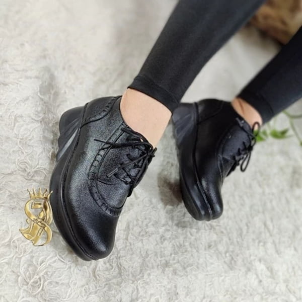 کفش زنانه طبی لژ دار مناسب محیط کار و استفاده روزانه