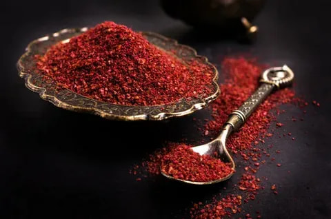 سماق نکوبیده قرمز برای آسیاب خانگی