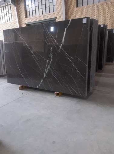 تصویر 3 از سنگ مرمریت لاشتر با طرح خاص و جلوه سنگ طبیعی تیره