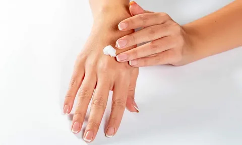 تصویر 2 از کرم دست مرطوب کننده با فرمولاسیون غیر چرب