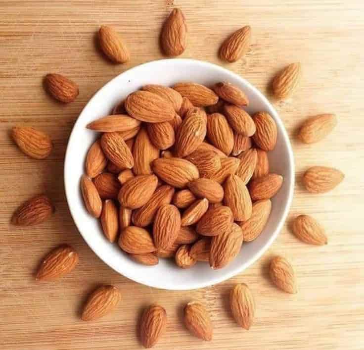 تصویر 1 از بادام مامائی تازه و خوش‌ طعم باکیفیت عالی و قیمت مناسب