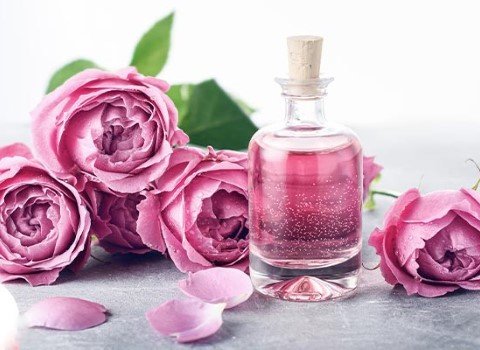 تصویر 2 از گلاب کاشان دو آتیشه با درصد اسانس بالا و عطری دلنشین