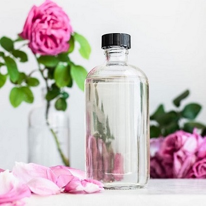 تصویر 1 از گلاب ربیع درجه یک با عطری متعادل و ماندگاری بالا