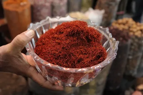 تصویر 2 از زعفران سرگل با رنگ‌ دهی بالا و کیفیت ممتاز