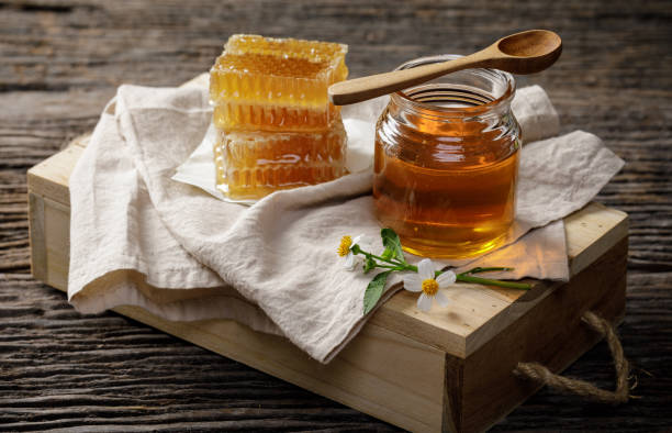 عسل گون ارگانیک در فرآوری طبیعی و بدون افزودنی