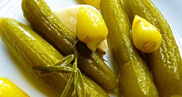 تصویر 1 از خیارشور سنتی ترد با طعم اصیل