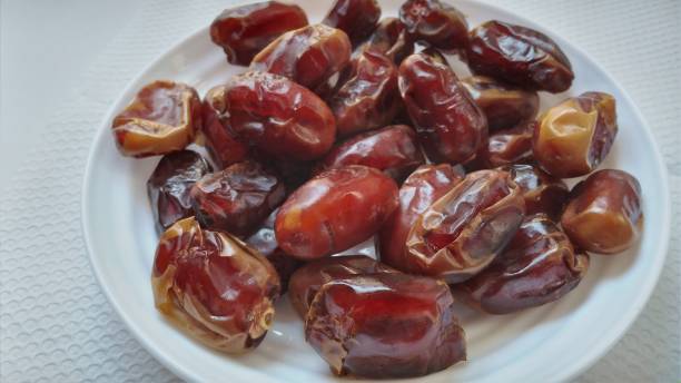 خرید خرما گردویی
