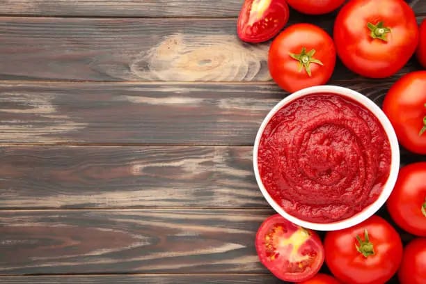 تصویر 4 از رب گوجه فرنگی رعنا خوش رنگ و با کیفیت