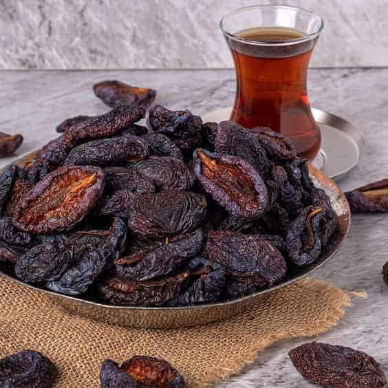 تصویر 1 از آلو سیاه مرغوب با طعم ترش و خواص عالی