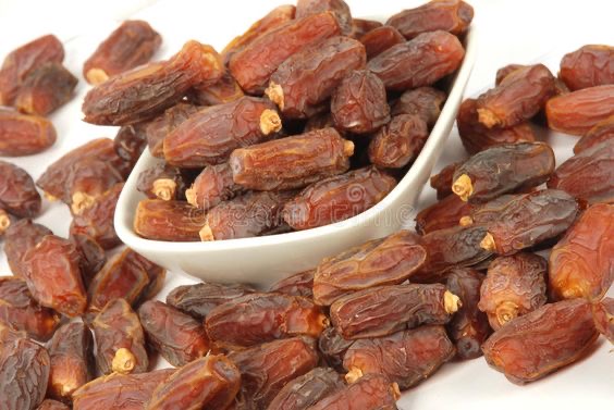 تصویر 1 از خرما کبکاب عسلی با شیرینی طبیعی و بافت کاراملی
