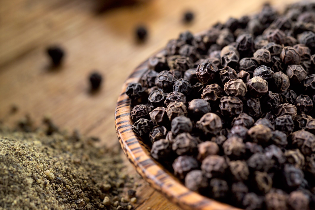 تصویر 3 از فلفل سیاه معطر + انتخاب سر آشپز ها