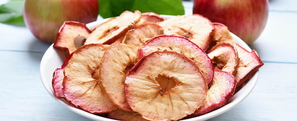 سیب خشک قرمز کم کالری مناسب رژیم غذایی