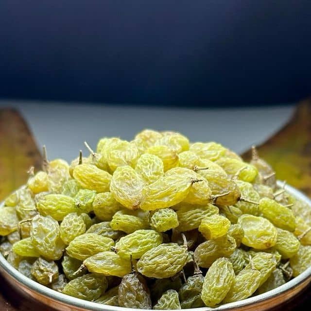 تصویر 1 از کشمش سبز آفتابی اعلا با شیرینی طبیعی مناسب انواع آجیل