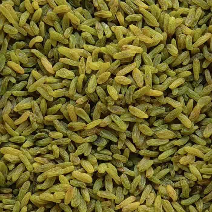 تصویر 3 از کشمش سبز قلمی کاشمر اعلا با طعم شیرین مناسب مهمانی‌ ها و مصرف روزانه