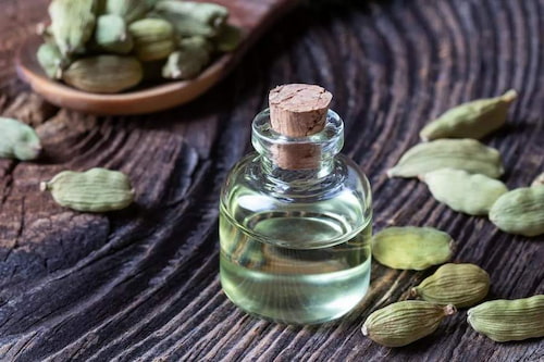 تصویر 1 از اسانس هل طبیعی + با رایحه اصیل