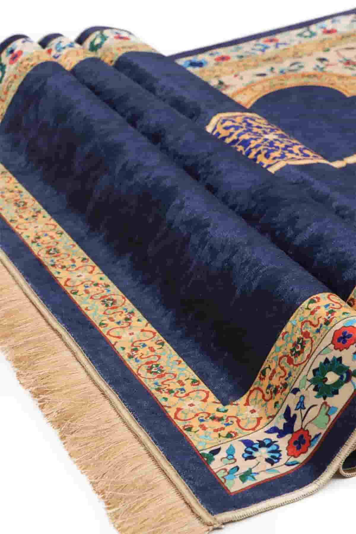 سجاده مخمل ترمز دار متناسب با هر سلیقه