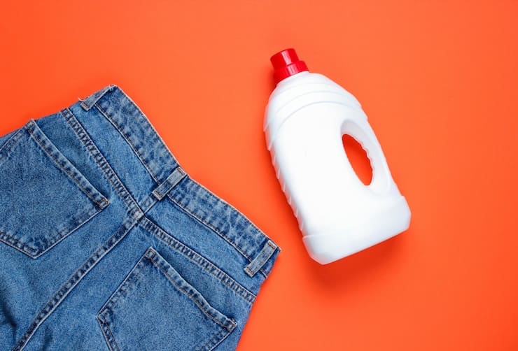 تصویر 2 از فروش عمده مایع لباس و رنگین شو سافتلن مناسب لباس کودک