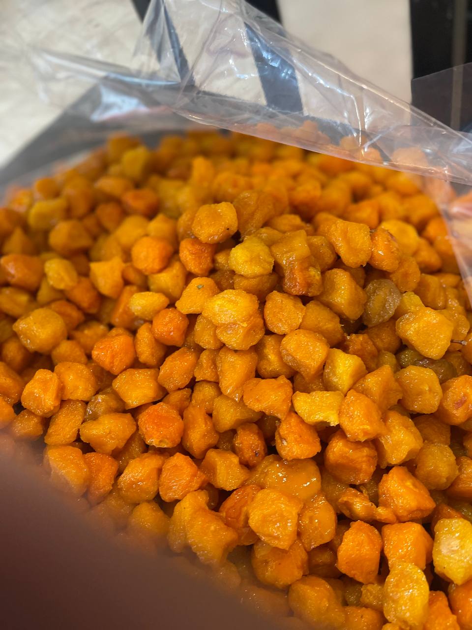 آلوبخارا نیشاپور