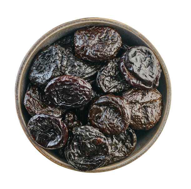 تصویر 4 از آلو بخارا سیاه با طعم ترش‌ و ملس و خوش‌ طعمی طبیعی