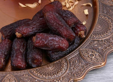 خرما پیارم جیلان نرم و گوشتی با طعم اصیل